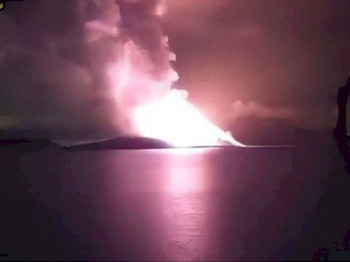 Status Gunung Anak Krakatau Siaga, BMKG Minta Masyarakat Waspada Tsunami di Malam Hari