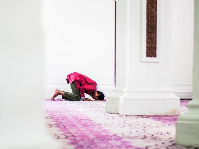 Bacaan Niat Itikaf di Masjid serta Tata Cara dan Manfaatnya