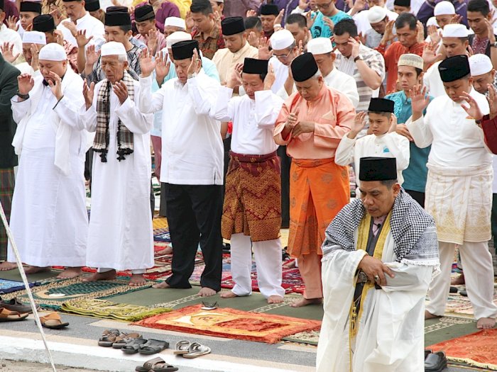 5 Tata Cara Sholat Idul Fitri yang Wajib Umat Muslim Ketahui