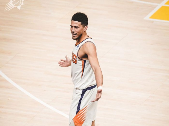 NBA Denda Phoenix Suns Rp363 Miliar, Gegara Devin Booker Cedera