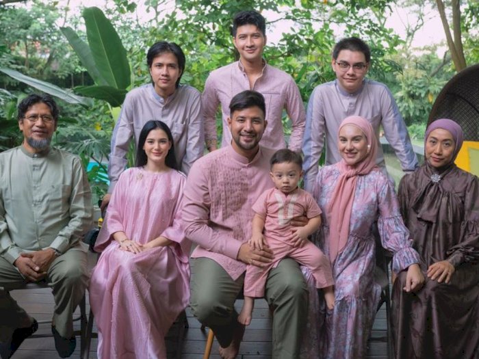 Unggah Foto Keluarga, Ammar Zoni Ungkap Makna Mendalam Hari Raya Idul Fitri