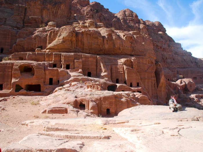 Misterius! Petra, Kota 'Merah Muda' yang Sempat Hilang jadi Bukti Keajaiban Dunia 