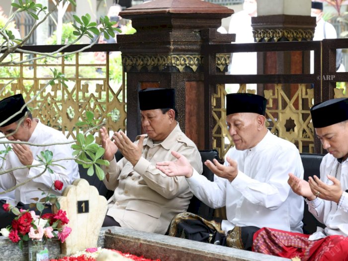Ziarah ke Makam Gus Dur, Prabowo Subianto: Saya Dulu Tukang Pijat Beliau