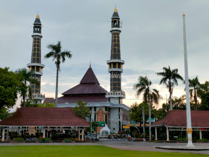 Masya Allah! Masjid Ini Jadi Tempat Mualaf Belajar dan Berikrar Masuk Islam