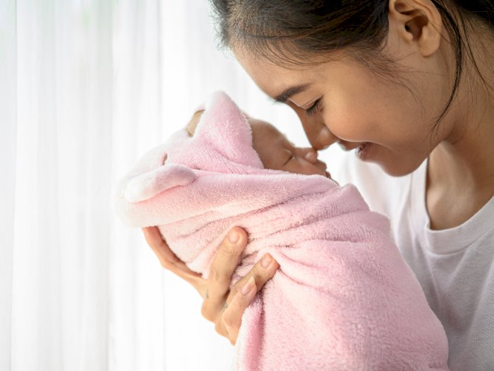 4 Tips Mengatasi Depresi Pascapersalinan Bagi Para Ibu Baru, Salah Satunya Olahraga