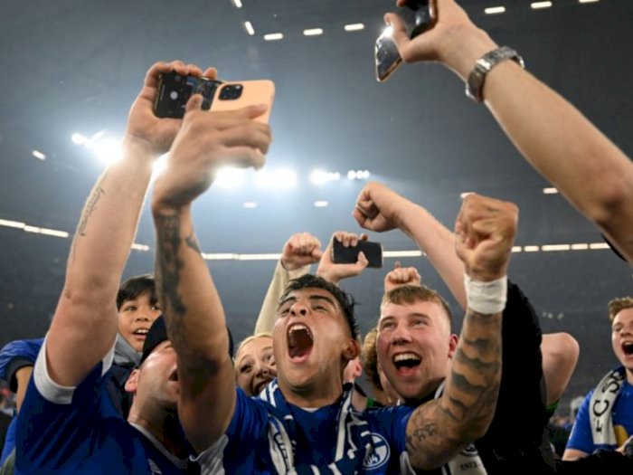 Menang Dramatis Atas St Pauli, Schalke Promosi Lagi ke Bundesliga