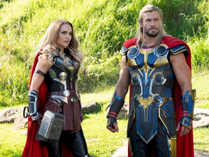 Spoiler Potret Thor dan Jane Foster Bersiap Bertarung di 'Thor: Love & Thunder'