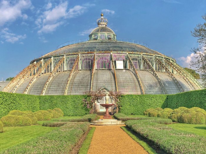 Megahnya Taman Istana Raja Belgia, Punya 15 Rumah Kaca Dibangun Selama 31 Tahun