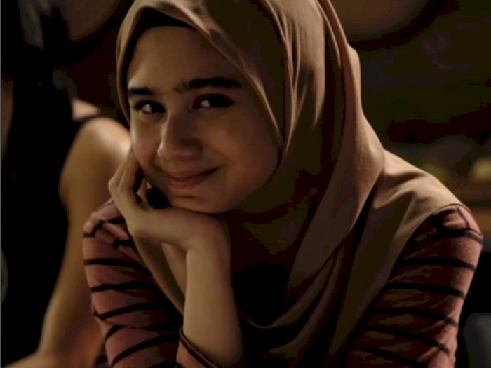 Potret Cantik Tissa Biani Berhijab saat Syuting Film KKN Desa Penari: Gak Ada Calon Lain