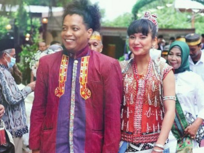 Sempat Tak Direstui, Indah Permatasari Gelar Syukuran Pernikahan di Kampung Arie Kriting