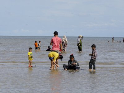 Pantai Ulingan, Wisata Hemat Budget di Derawan Modalnya Cuma Bawa Badan! 