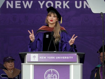 Pidato Taylor Swift saat Terima Gelar Dokter Kehormatan di NYU Jadi Sorotan