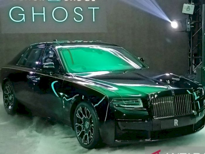 Rolls-Royce Black Badge Ghost Resmi Dijual Di Indonesia, Logo Hitamnya Miliki Arti
