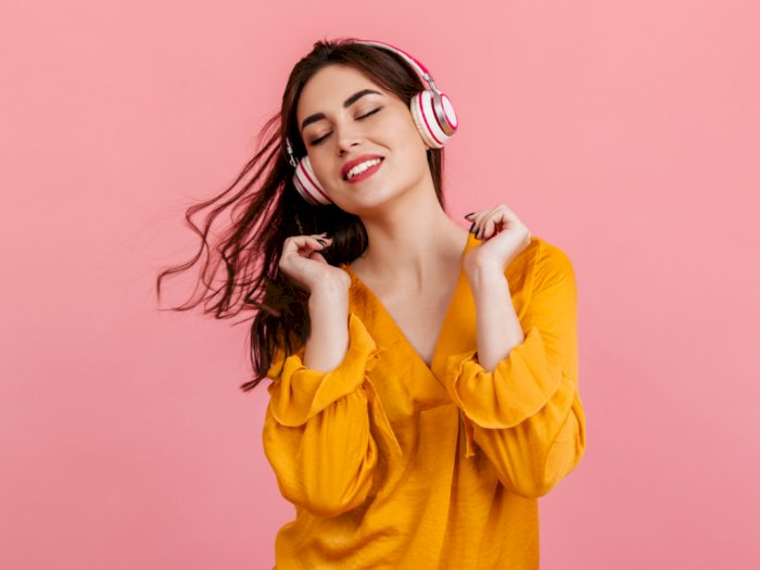 4 Cara Membantu Fokus dan Produktif dengan Mendengarkan Musik
