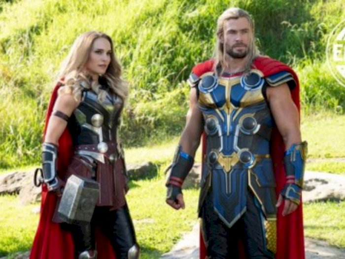 Jane Foster Pakai Mjolnir, Fans Asumsi Akan Ada Film 'Thor & Jane' Usai 'Love & Thunder'