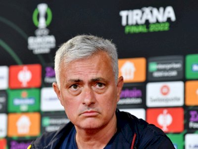 Jose Mourinho dan Ambisi Treble Trofi UEFA