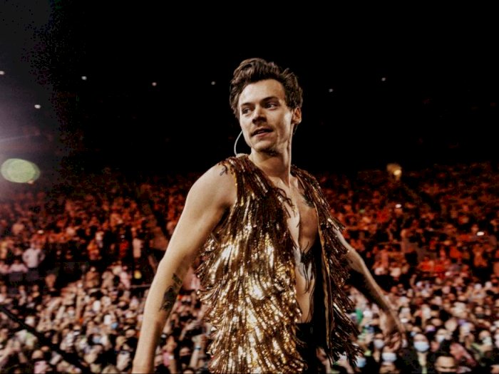 Fans Harry Styles Dilarang Berkemah Demi Dapat Antrean Paling Depan Masuk Konser