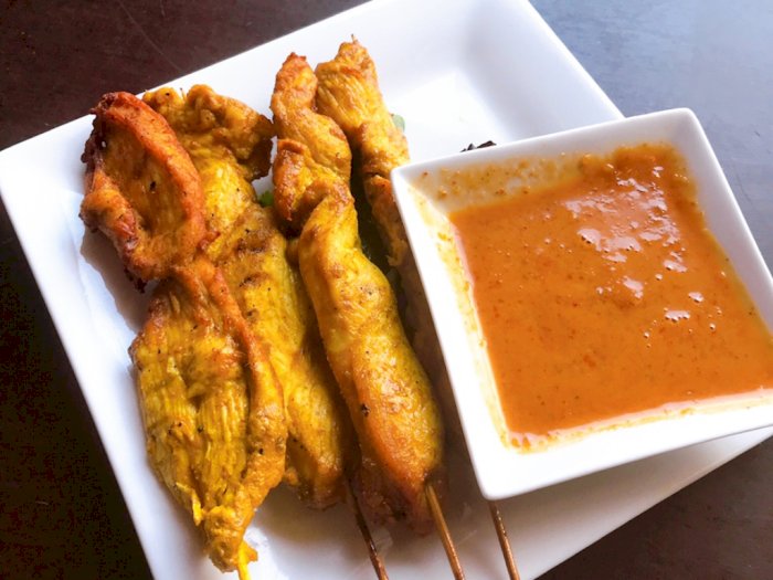 Kangen Makanan Indonesia, WNI di Amerika Datangi Resto Ini: 4 Tusuk Sate Ayam Rp160 Ribu! 