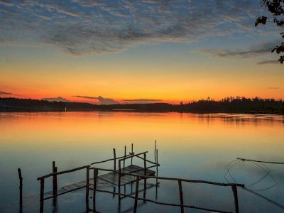 Ternyata Sungai Irigasi Ini Menjelma Jadi Spot Terbaik Berburu Sunset di Pekanbaru!