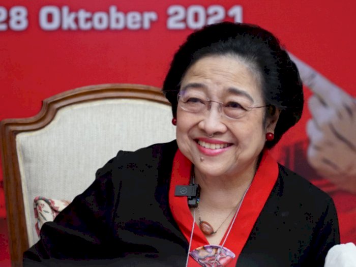 Megawati Tersenyum Usai Disebut Hubungannya dengan Jokowi 'Renggang'