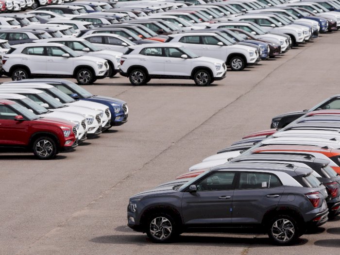 Pemerintah Rusia Prediksi Penjualan Mobil Turun 50 Persen Sampai Akhir 2022
