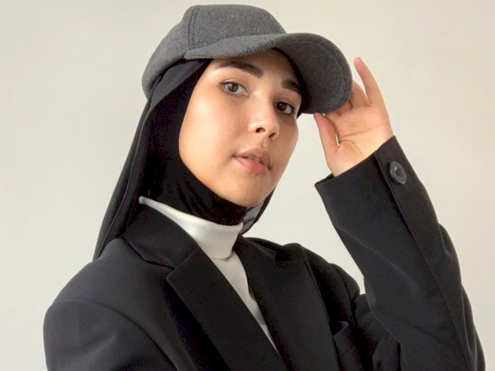 5 Deretan Penampilan Edgy Style Hijab ala Rani Hatta, SWAG Abis!