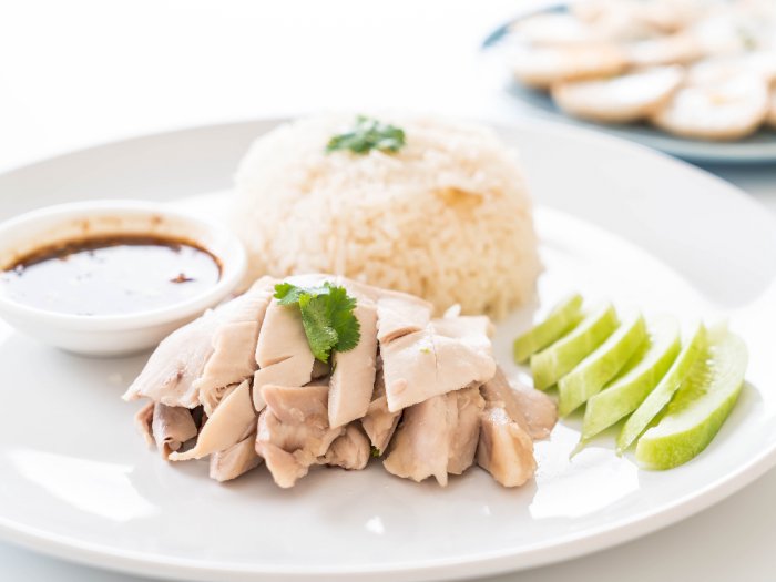 Waduh! Thailand Jual Nasi Ayam dari Ayam yang Diberi Makan Ganja, Lebih Berkualitas