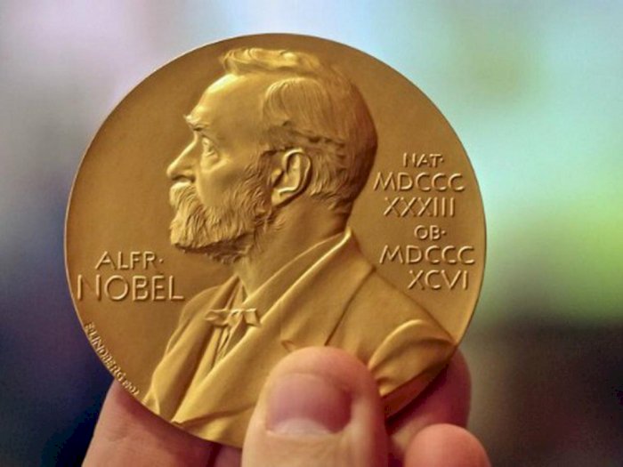 Demi Bantu Anak-anak Ukraina, Wartawan Rusia Ini Relakan Medali Nobelnya Dilelang