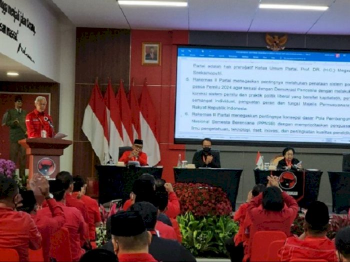 Bacakan Hasil Rakernas PDIP, Ganjar: Capres Hak Prerogatif Ketum Megawati