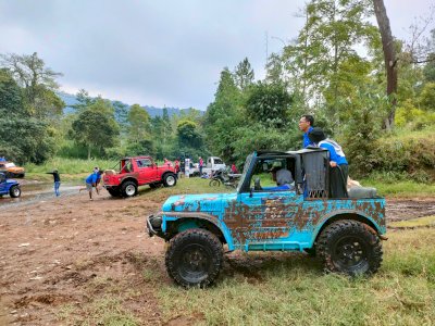 Bukan Cuma Yogyakarta, Kota Batu Juga Punya Wisata Jeep Adventure dengan Rute Seru!