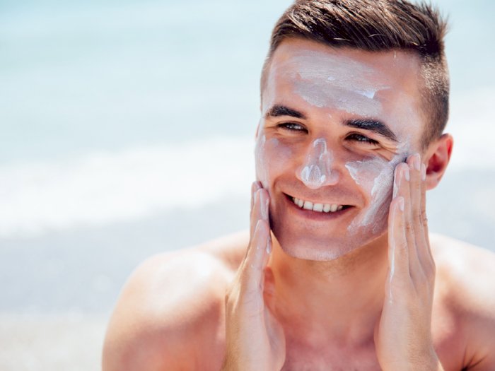3 Jenis Sunscreen Ini Perlu Kamu Ketahui, Pilih Sesuai Tipe Kulit!