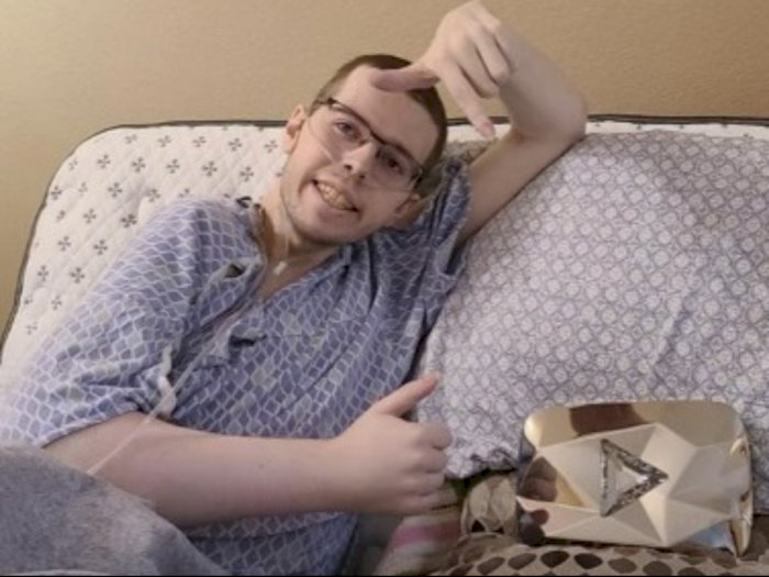YouTuber Minecraft "Technoblade" Tutup Usia setelah Berjuang Melawan Kanker