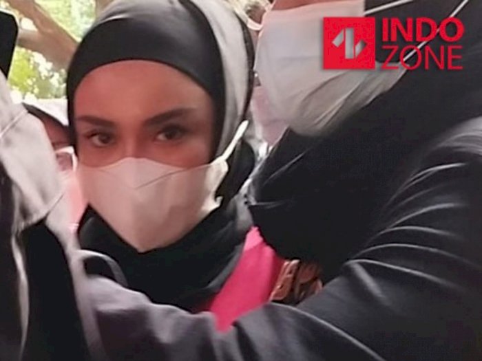 Razman Nasution Ajukan Permohonan agar Medina Zein Tak Ditahan
