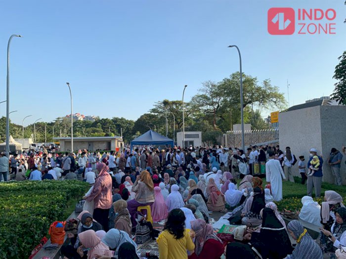 Warga Antusias hingga Rela Antre demi Ikut Salat Idul Adha di Masjid Istiqlal