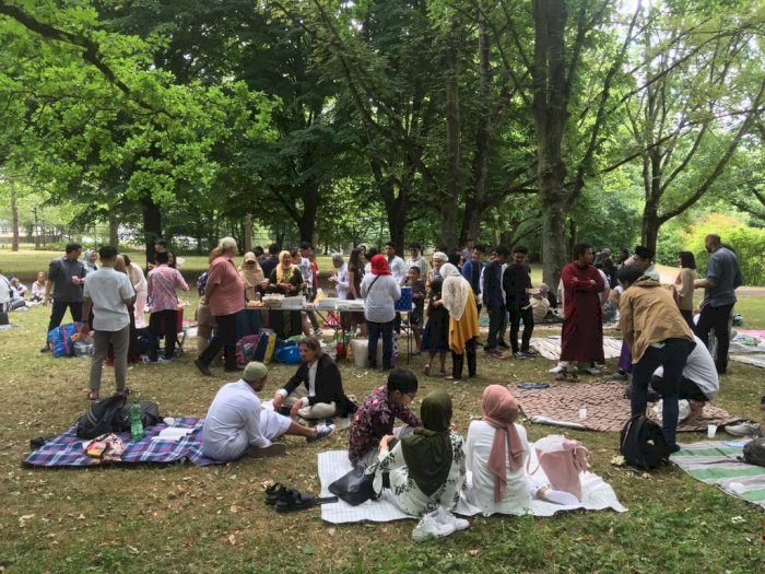 Pengalaman WNI Idul Adha di Jerman, Piknik Sambil Makan Gado-gado! Gak Ada Kurban?