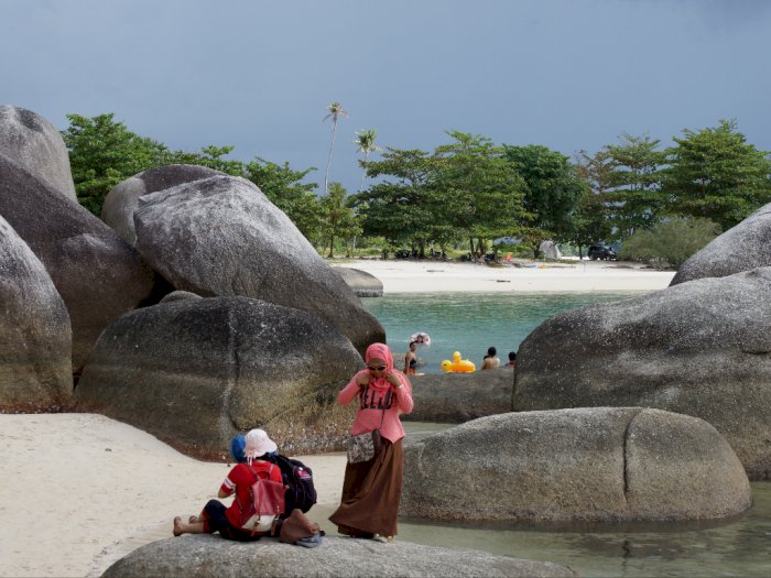 Merinding! Di Balik Indahnya, Pantai Tanjung Tinggi Konon 'Sarang' Makhluk Gaib