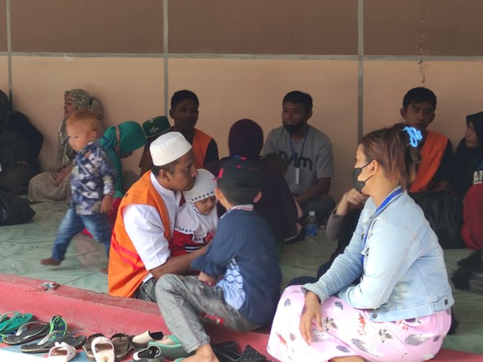 Berlinang Air Mata, Napi di Lapas Pamekasan Kembali Bertemu Keluarga: Susah Menahan Rindu