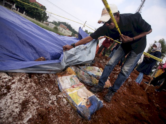 Pemilik Tanah Kuburan Bansos Dicecar 11 Pertanyaan oleh Polri, Ini yang Digali