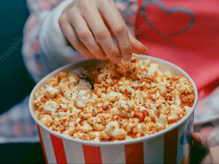 Apakah Popcorn Termasuk Makanan Sehat? Sering Jadi Camilan Wajib saat Nonton Film