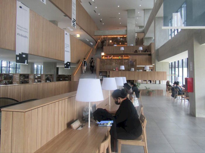 Estetik dan Gratis, Perpustakaan TIM Jakarta Jadi Tempat Nongkrong Baru yang Homey
