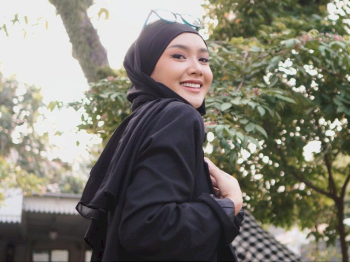 Cita Citata Putuskan Pakai Hijab karena Didi Mahardika: Maaf Aku Manusia yang Tak Sempurna