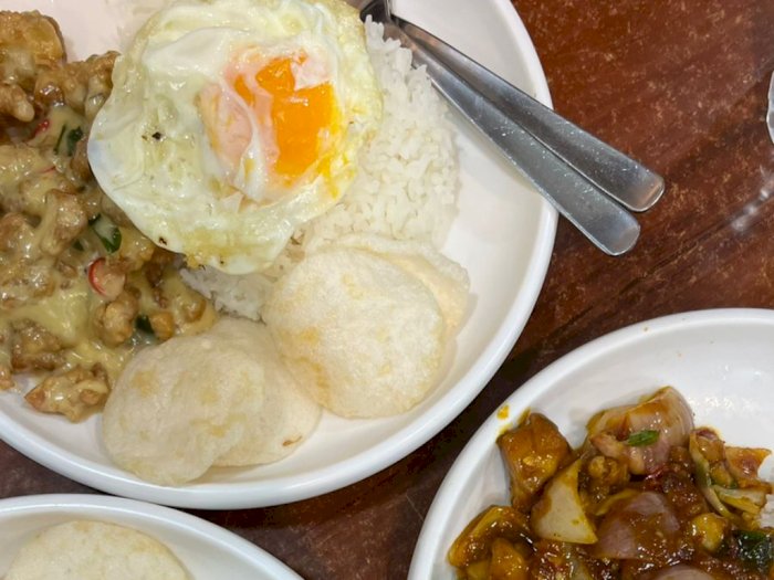 Cuma Nasi Telur, Makanan Ini yang Bikin Rela Antre Kalau ke Singapura