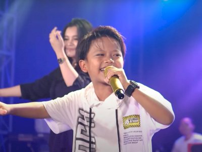 Bocil Viral di Tiktok Bawakan 'Ojo Dibandingke' Ternyata Penyanyi Cilik yang Punya 21 Lagu