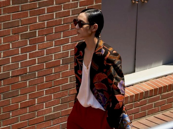 Batik Disulap Desainer Korea Kim Seo Ryong Jadi Baju Kerja Cowok Keren, Kece Badai!
