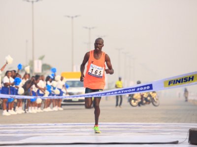 David Barmasai Pemecah Rekor Dunia Asal Kenya Meriahkan Lari Maybank Marathon di Bali