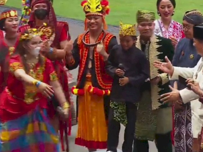 Nikmati Persembahan Farel Prayoga, Para Menteri Jokowi Joget Bareng di Istana Negara