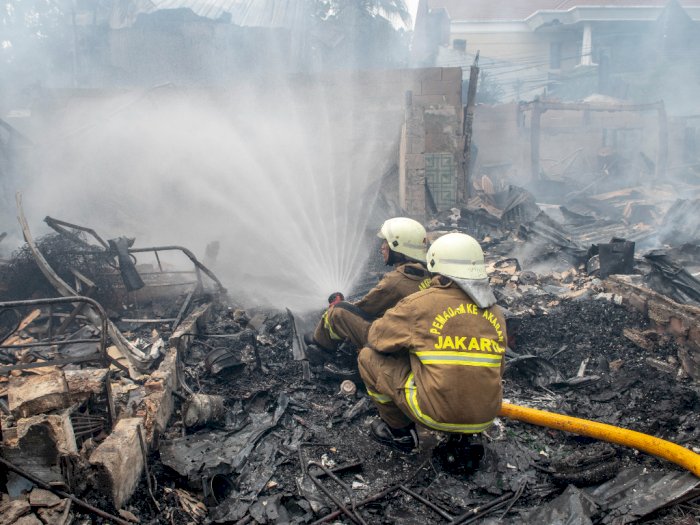 Sekitar 100 Rumah Terbakar di Simprug Jaksel, 1 Orang Tewas