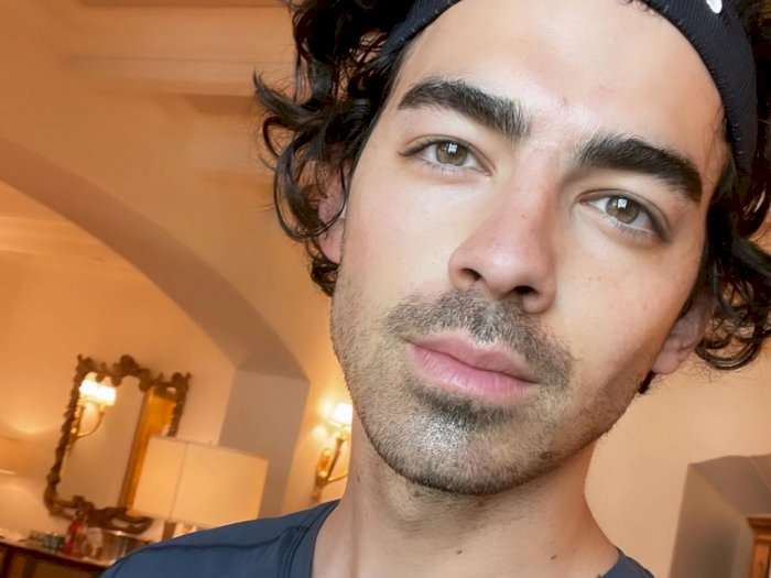 Tak Takut Dianggap Aneh, Joe Jonas Pamer Botox di Bagian Ini untuk Pria