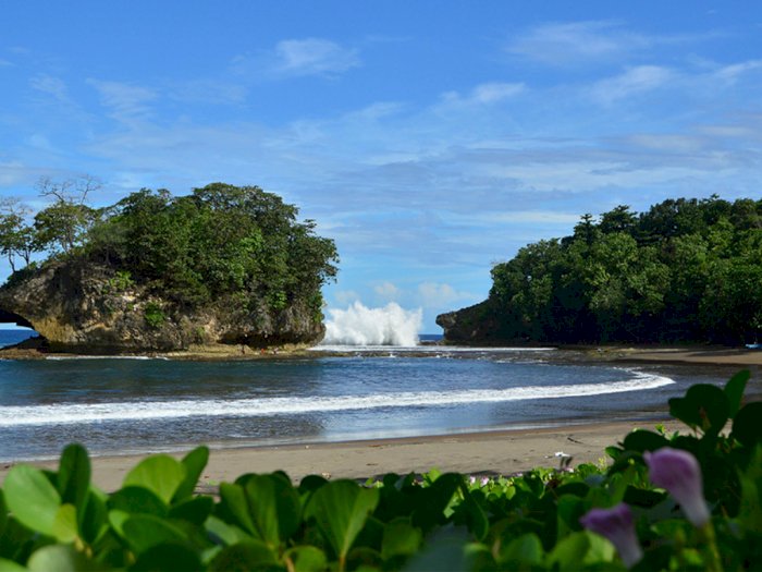 Miliki Geografis Luas, Ini Nama-nama Pantai dan Laut di Pulau Jawa! 