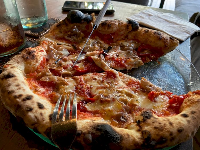 Salah Satu Pizza Terenak di Bali, Perpaduan Kuliner dan Seni Khas Italia, Rasanya Gimana?